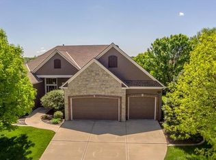 10413 W 141st St, Overland Park, KS 66221