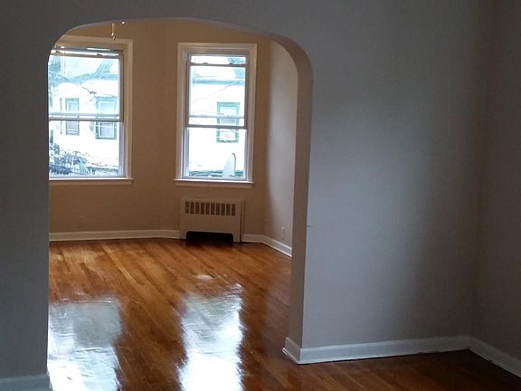 5th image of 48 Hazelwood Ave #2