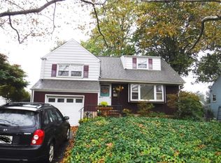 21 N Minnisink Ave, Parlin, NJ 08859