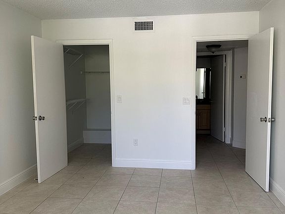 5th image of 8333 Lake Dr APT 308