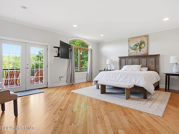 5th image of 235 Plantation Dr