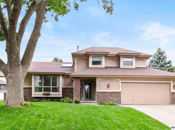 1206 Castana Cir, Papillion, NE 68046