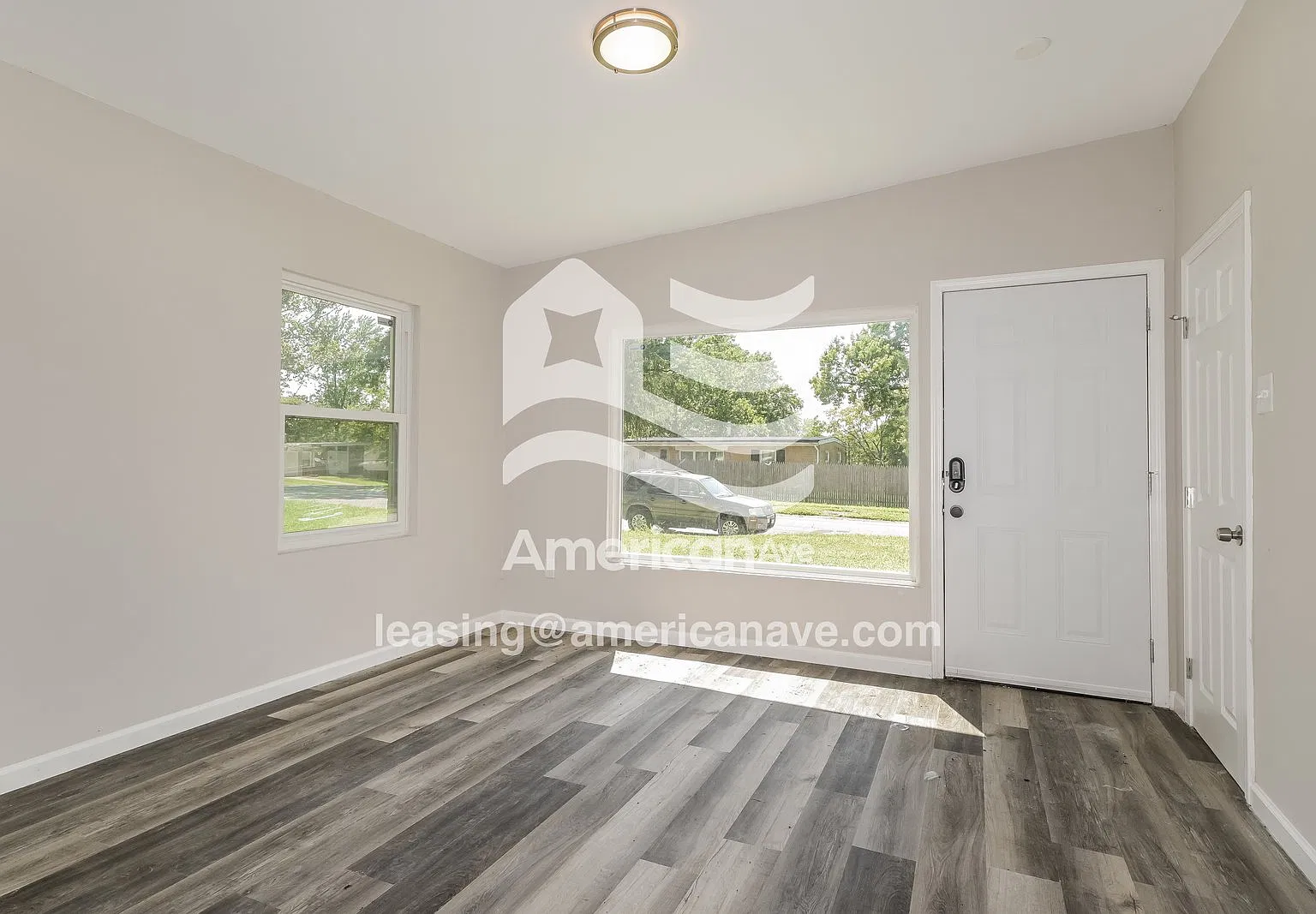 3 bed, 1.0 bath, 950 sqft, $1,550 — Photo 4