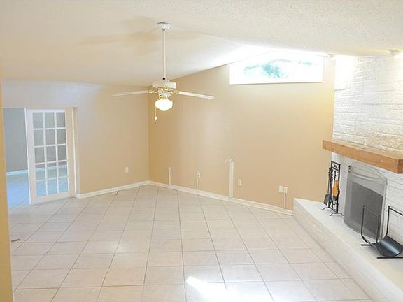 4th image of 4165 Mallard Dr