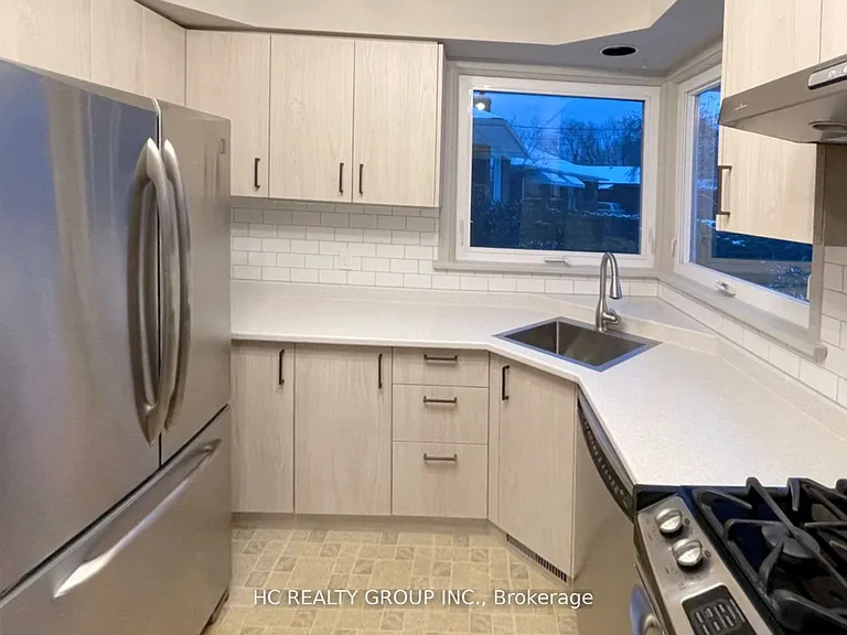 53 Treverton Dr #MAIN — Photo 3