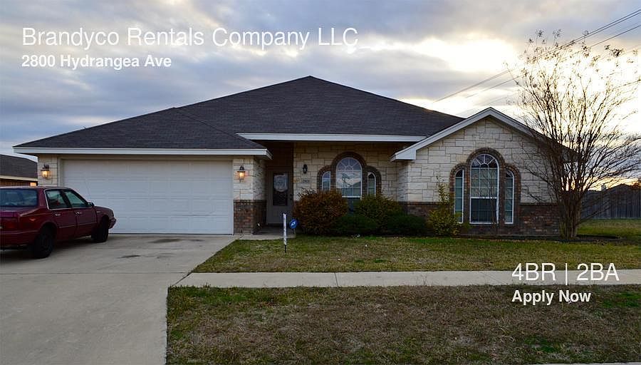 2nd image of 2800 Hydrangea Ave
