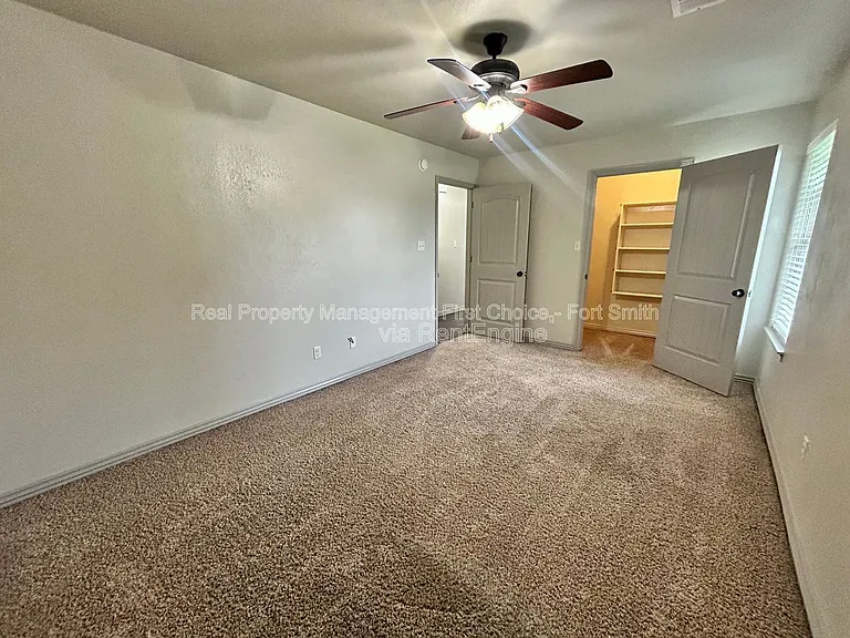4802 S 28th St — Photo 19