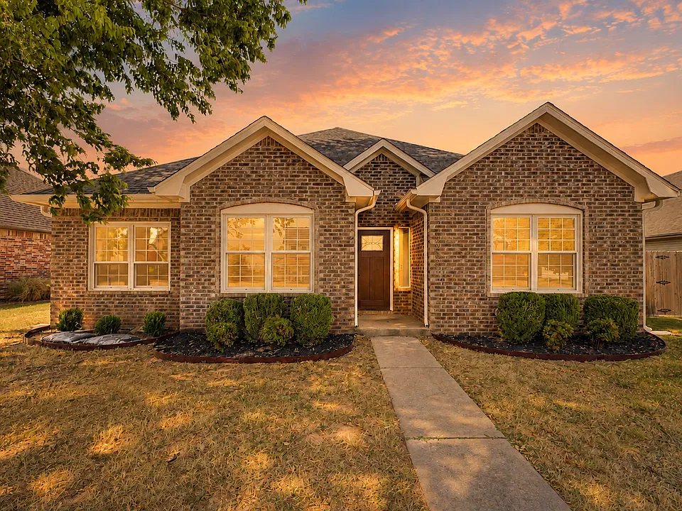 3202 Orchard Way
