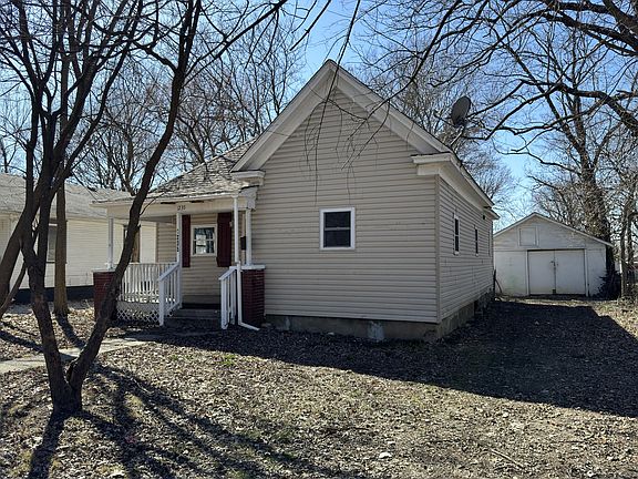 2nd image of 1235 N Prospect Avenue