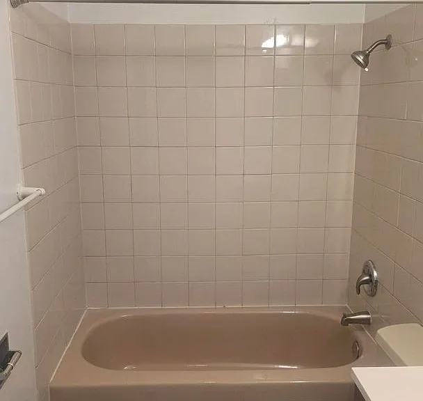 The Commodore Apartments — Photo 21