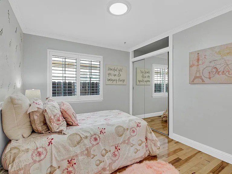 809 Gridley St — Photo 8