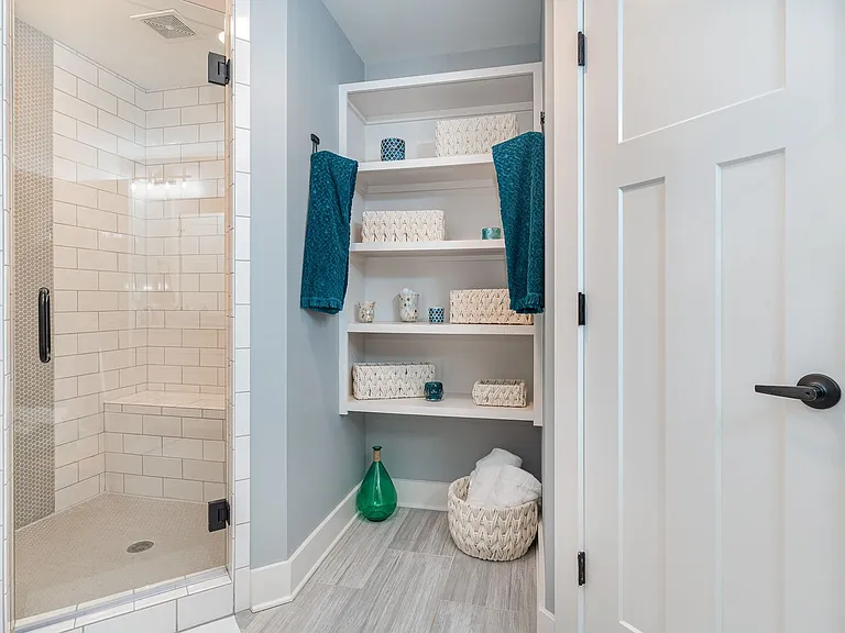 928 Thomas Ave — Photo 11