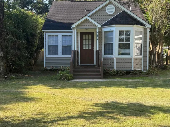 317 W Orange Ave, Foley, AL 36535