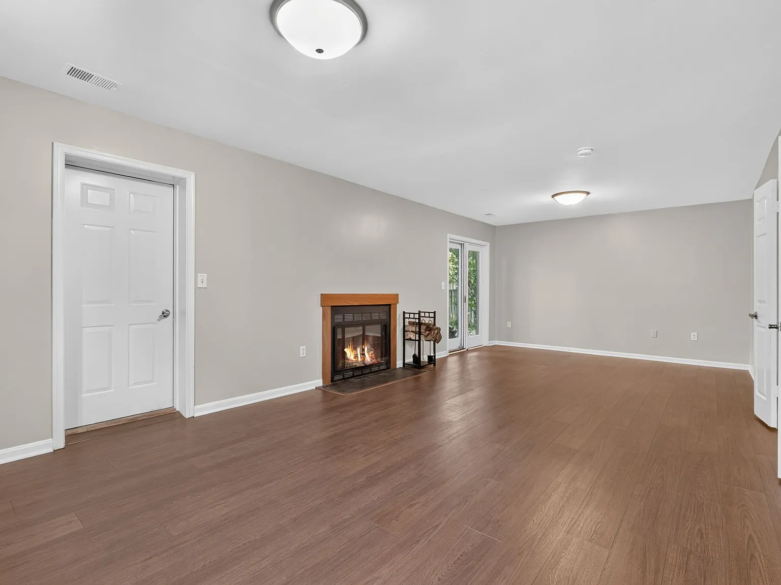 4 bed, 1920 sqft, $3,850 — Photo 3