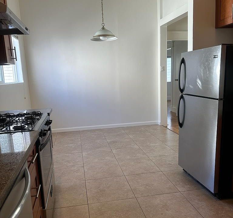 1st image of 315 Clement St Unit A