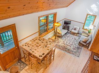 9215 Woodland Dr, Onekama, MI 49675