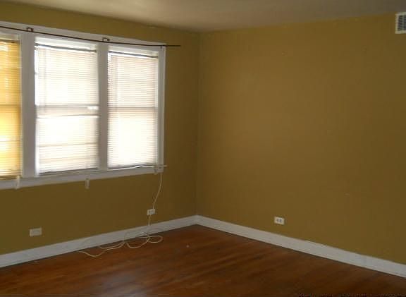 4th image of 8819 S Mozart Ave