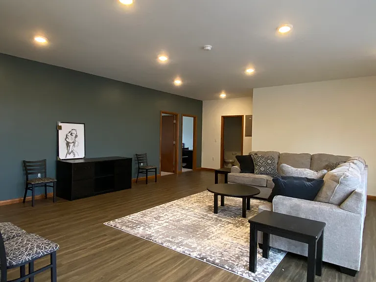 941 W 3rd St #3 — Photo 2