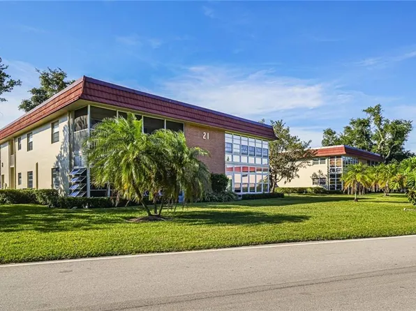 21 Pine Arbor Lane #104, Vero Beach, FL 32962