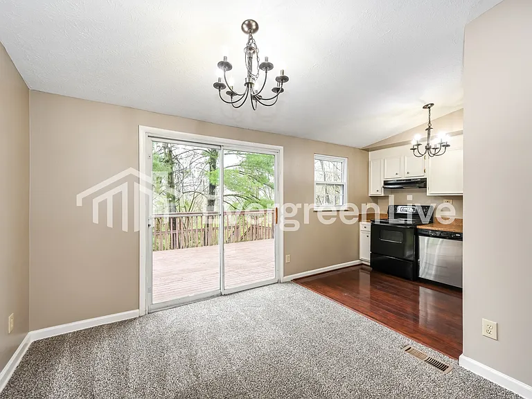 6481 Southgate Pl — Photo 4