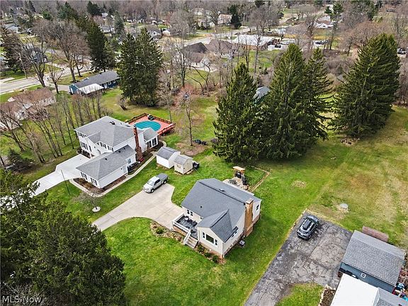 3rd image of 8084 Wright Rd