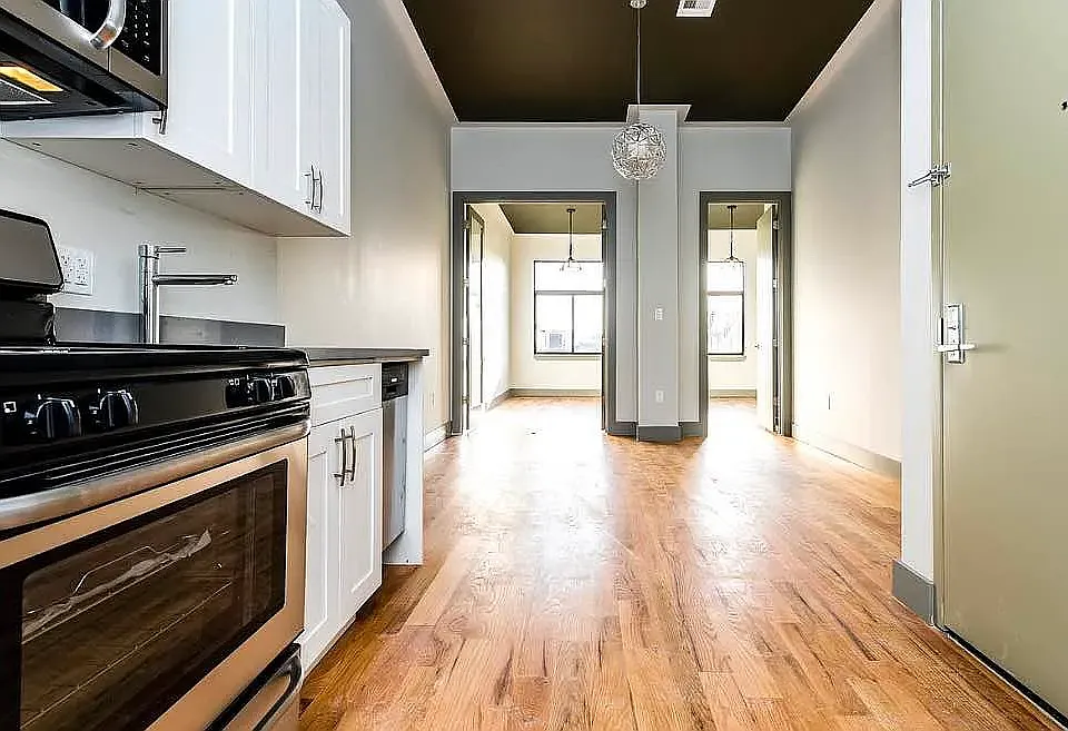 204 Irving Ave #2R
