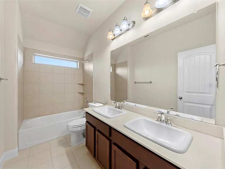 2678 Calmwood Dr — Photo 9