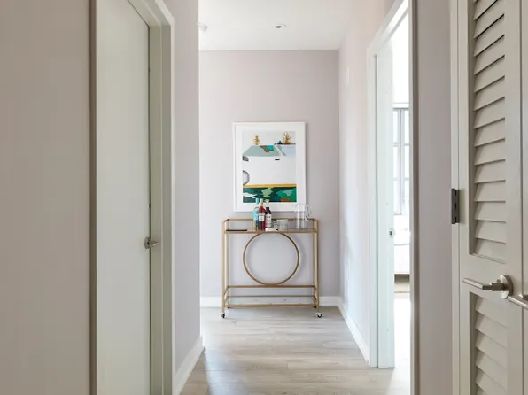 160 Front Street image 16 of 19