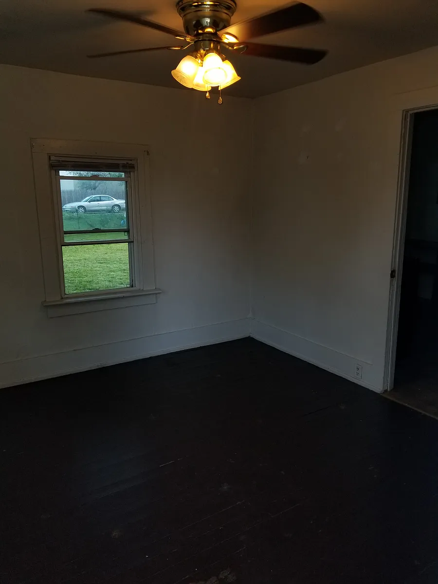 Building Photo - 127 Cherry St