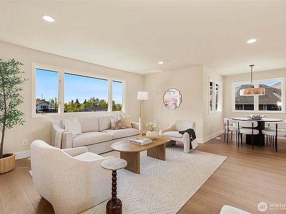 4th image of 6807 57th Street NE