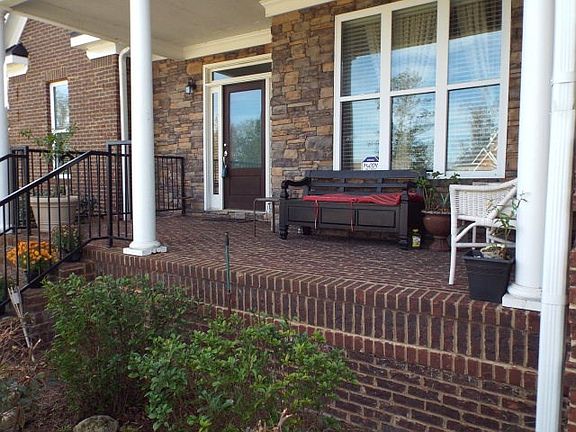 2nd image of 275 Lee Road 451