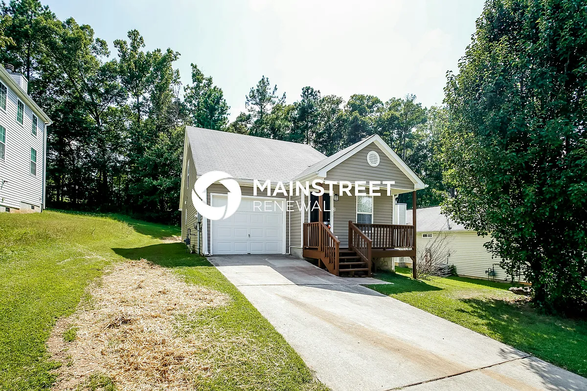 Front View - 1029 Abercorn Way