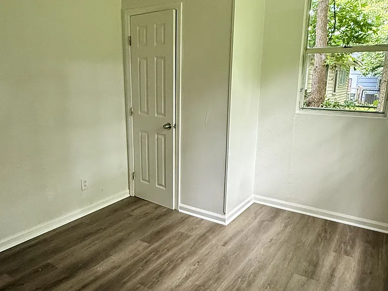 7213 Naples Ave — Photo 10