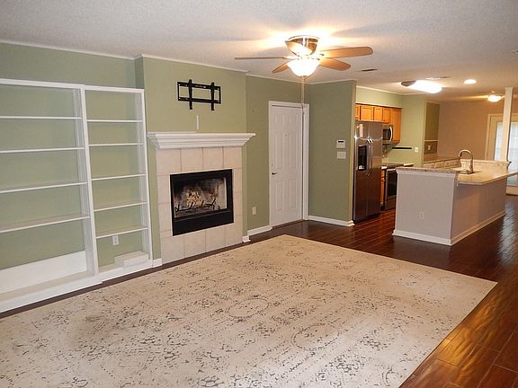4th image of 494 Concord Rd