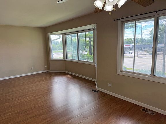 3rd image of 3012 Roberts Dr APT 7