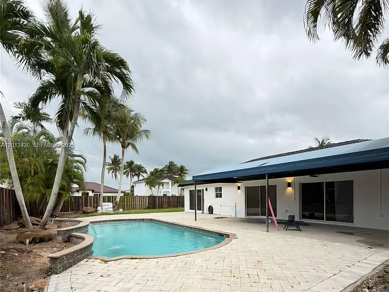 18121 SW 152nd Ct — Photo 20
