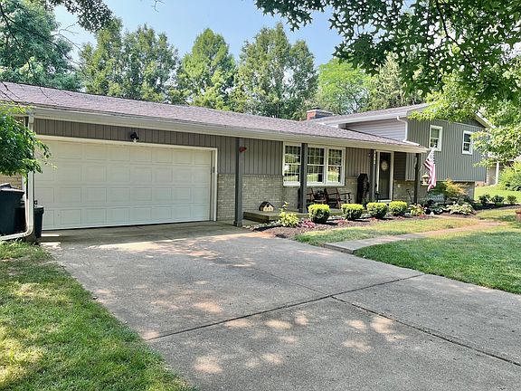 5th image of 1129 Royal Ct NE