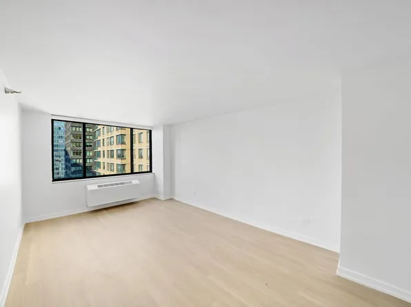 75 West End Avenue image 2 of 38