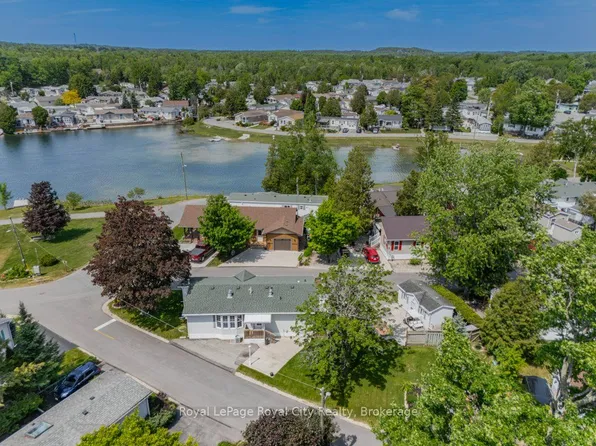 1 Pine Ln, Puslinch, ON N0B 2J0
