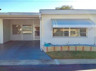 250 Rosery Rd NW APT 215, Largo, FL 33770