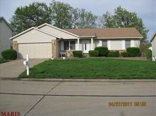 6327 Sprucefield Dr, O'Fallon, MO 63368