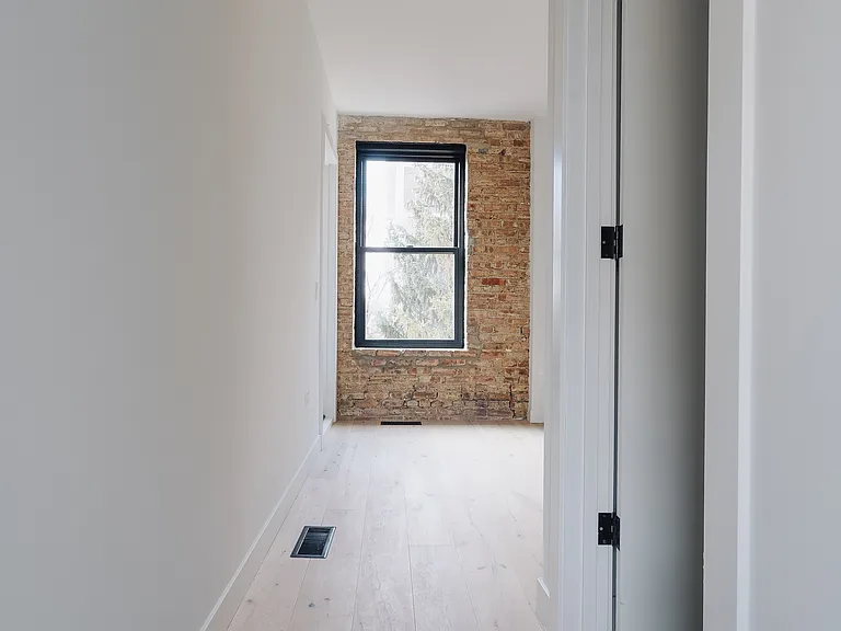 1712 Oak Ave #8 — Photo 12