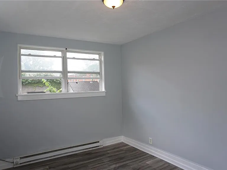 208 N 9th St — Photo 6