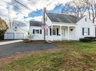 211 Elm St, Windsor Locks, CT 06096