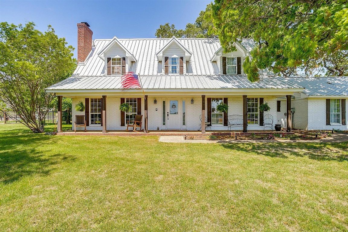 BBC's Gold Digger house for sale: Fifties property with floor-to-ceiling  glass walls and landscaped garden on the market for £3 million, Homes and  Property