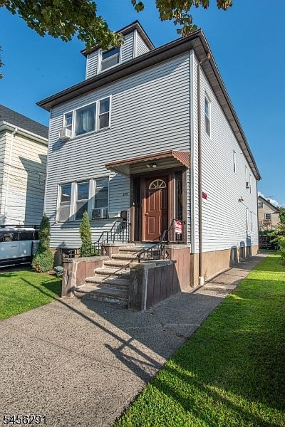 1st image of 175 Van Riper Ave