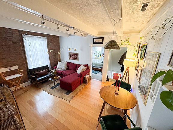 3rd image of 744 S 3rd St #101-1/2