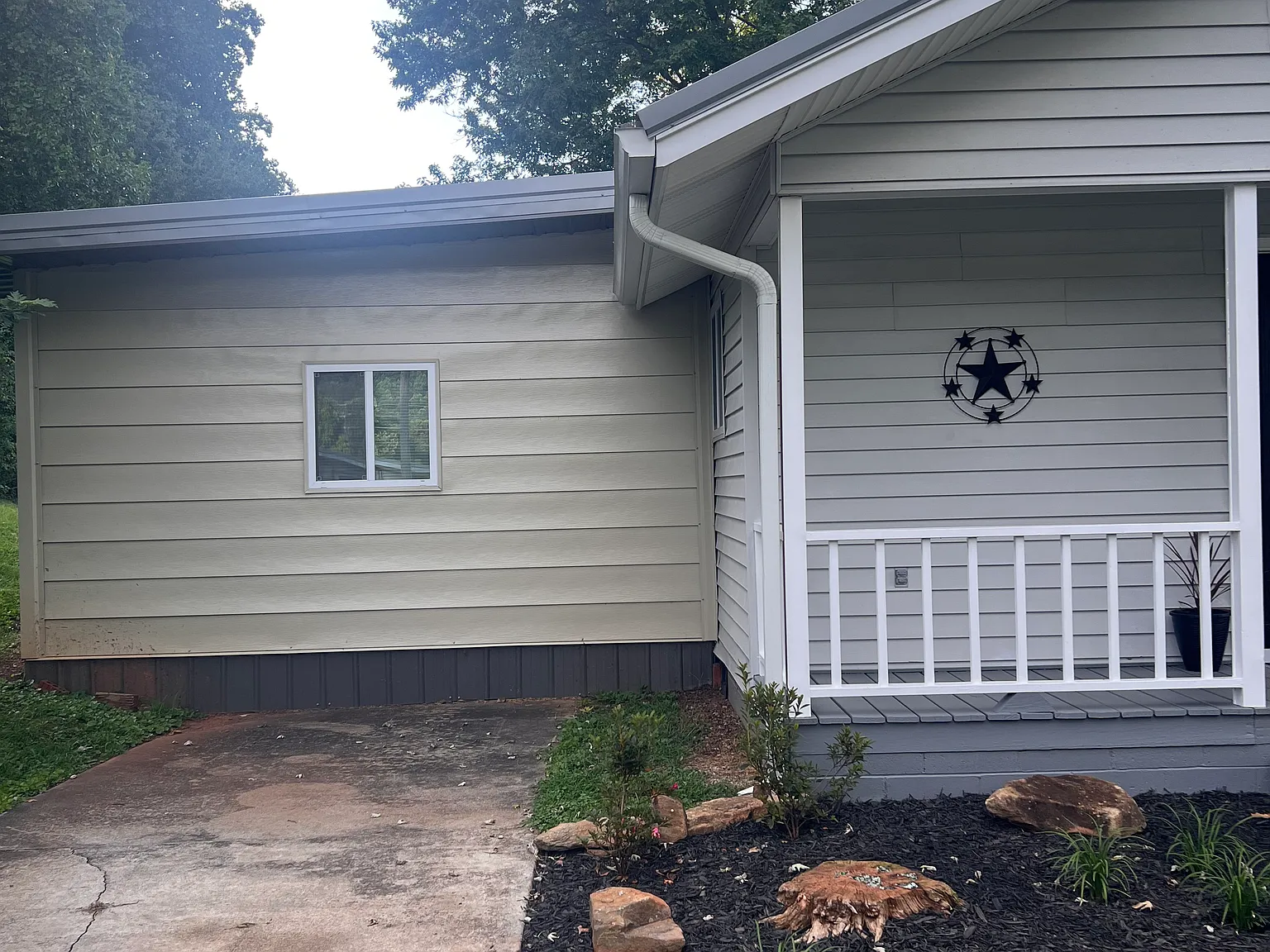3 bed, 1300 sqft, $2,150 — Photo 3