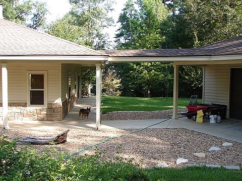 5th image of 295 Shady Oak Ln