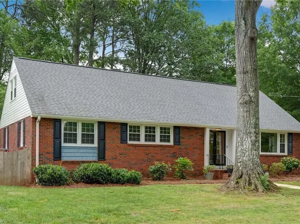 1000 Meade Dr, Greensboro, NC 27410